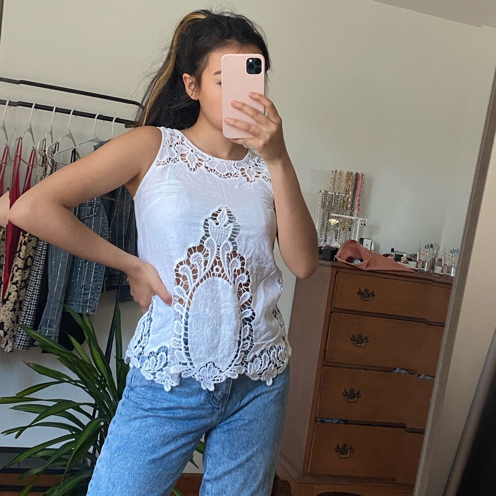 BEAUTIFUL lace tank top!
